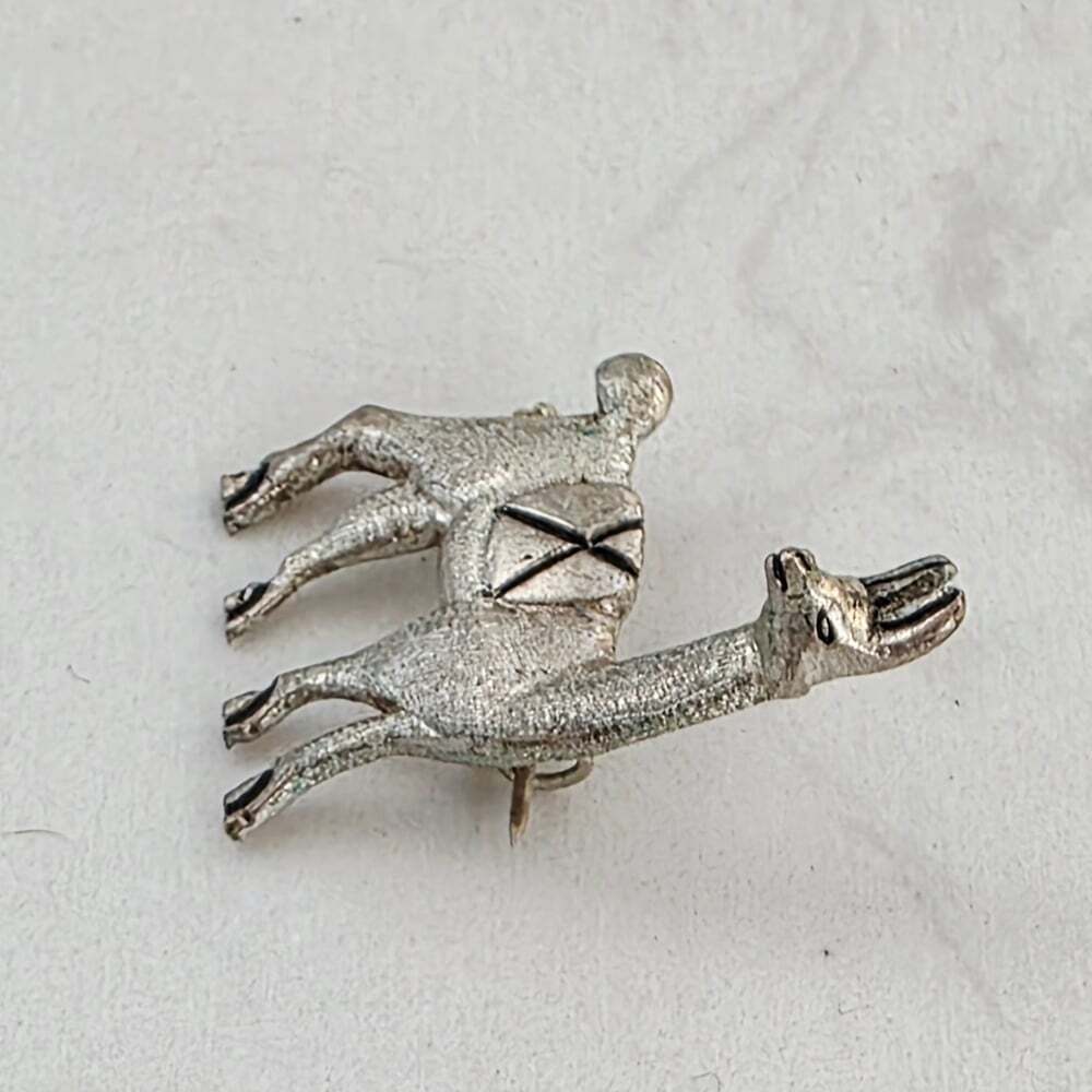 Source Unknown Silver Llama Brooch - Picture 3 of 5